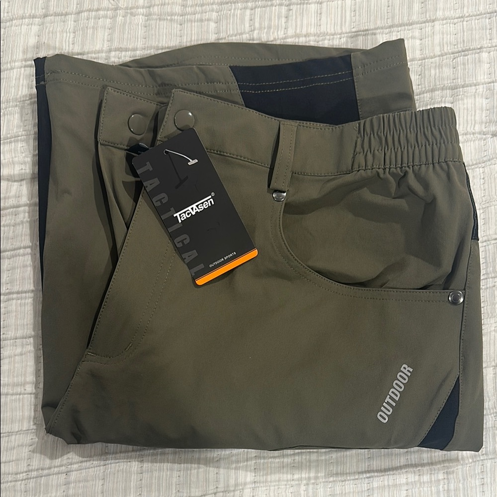 Men's Outdoor Cargo Shorts - Olive Green